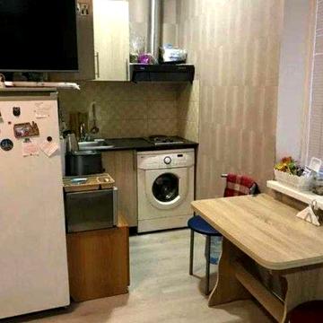 Продам Гостинку  ХТЗ пр Александровский