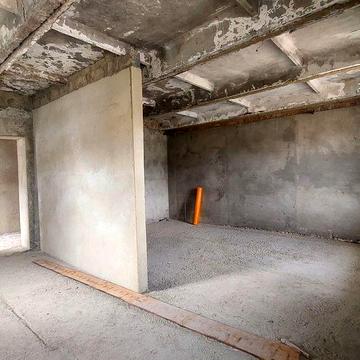 Продам 3-кімнатну квартиру. Пр-т Незалежності,5.