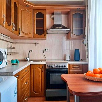 Підгірна 3, 6 поверх, 65 кв.м. Добрий стан. 3 кімнати