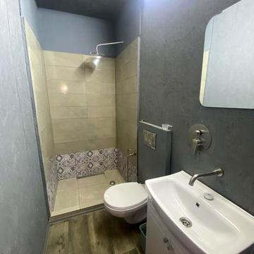 Оренда однокімнатної квартири на землі в центрі міста