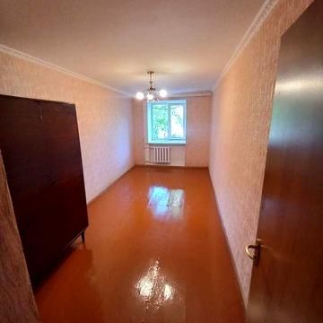 Продам 2 кімнатну квартиру вул.Відінська