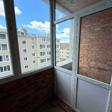ТЕРМІНОВО! БЕЗ КОМІСІЇ ДЛЯ ПОКУПЦІВ! Велика однокімнатна квартира в закритому комплексі!