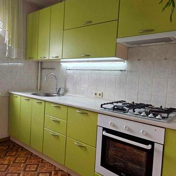 Квартира в районі площі 700-річчя з видом на Дніпро