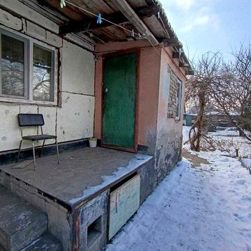 ПРОДАЖ частини будиночка на вул. Дальній (селище Будівельників) (А)