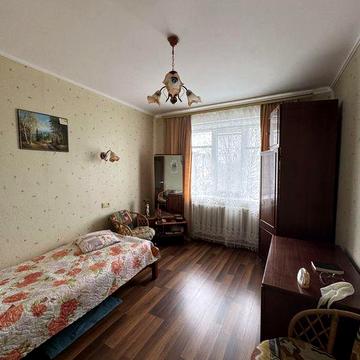 Алмазний 3х кімнатна квартира з косметичним ремонтом!