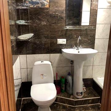 Продаж 3 кімн.квартири в центрі (пер.Коцюбинського 4 Б)