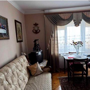 Продаж 3х кімнатна квартира вул, Мазепи-Миколайчука 130000дол. США з євроремонтом АГВ