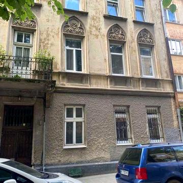 Продаж 1-кімнатної квартири в австрійському будинку по вул. Головацького-Бл. Центр.