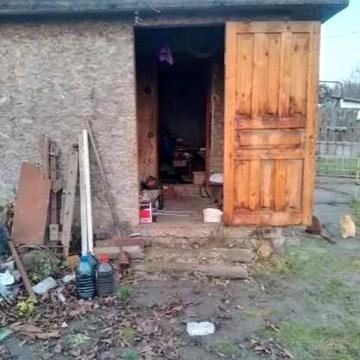 продається будинок з земельною ділянкою 5 сот