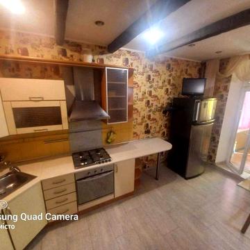 Продажа 2х-комнатной БОЛЬШОЙ квартиры. С ремонтом. Бульвар Шевченко.