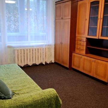 Продам квартиру ул. Кириловская 89 метро 10 минут.