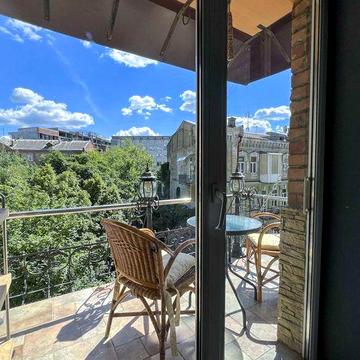 Золоті Ворота, Zoloti Vorota, Golden Gate, Гончара центр 100 м² Велика Житомирська Пейзажна Алея камін, джакузі, закритий двір та паркувальне місце