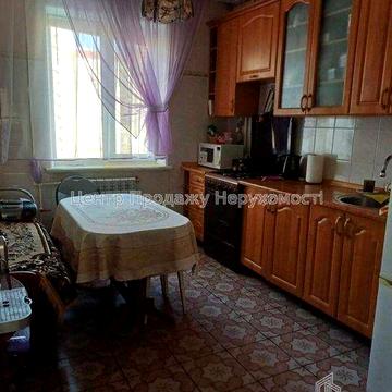 Продам 3-кімнатну квартиру з ремонтом і меблями Караваєві Дачі