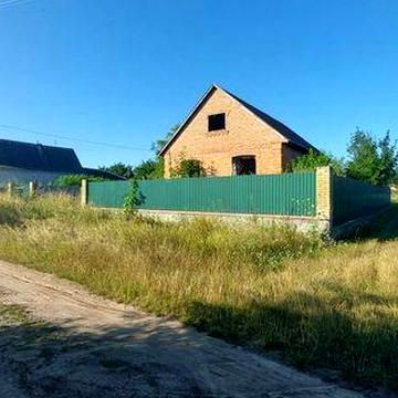 Продам недобудову з ділянкою в селищі Дашів