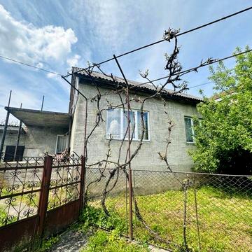 Продається будинок у смт. Вишково