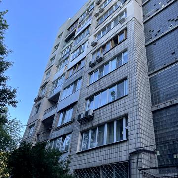 Бастіонна вул., 15