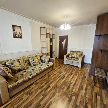 Оболонський просп., 40
