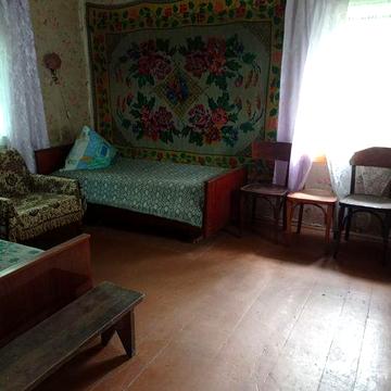 Помешкання в 20км від міста. Траса Чернігів-Київ. Село Красне.