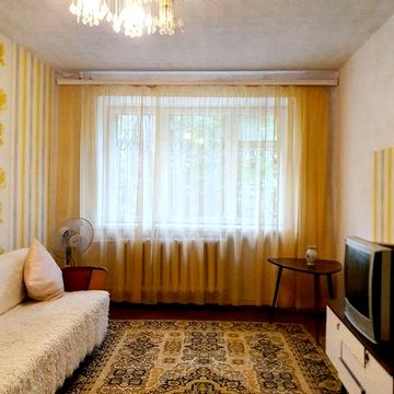 На МАЛОМУ ринку ВІД ВЛАСНИКА сдається 2 кімнатна в довгострокову арендуу