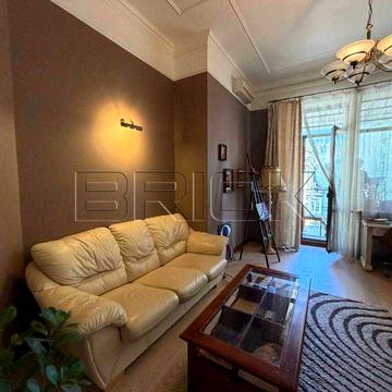 Продаж квартири в Шевченківському районі 3 кімнати вул. Гоголівська 2А