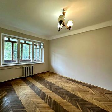 Продаж 1-кімнатної квартири, Бульвар Верховної Ради 28, Дарницька площа