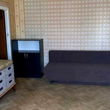 ОРЕНДА м. «Лівобережна», пр-т. Тичини 13. 2 кімнати є газ