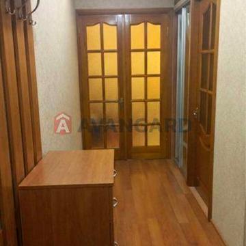 Продаж 3-кімн. квартири.  Малий ринок