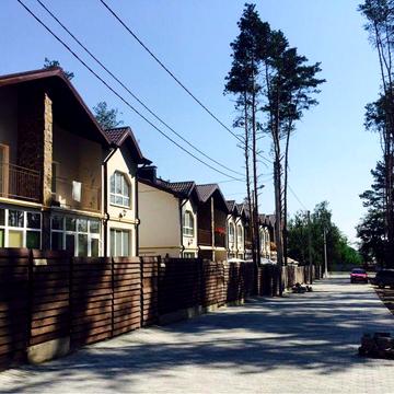 Продам ТАУНХАУС ЖК «Чеський двір» (біля парку)