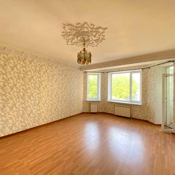 Продаж 3к квартири в центрі. Новий будинок, автономне опалення (л1)