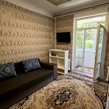 Продаж двокімнатної квартири (Героїв України)