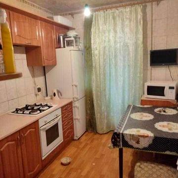 Продам 3 к кв район метро Спортивна