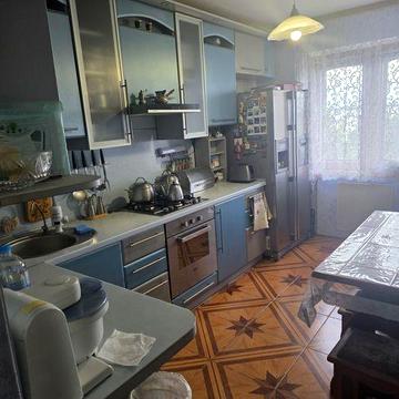 ПРОДАМ квартиру3комн в Горишних плавнях90м