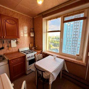 В продаже 2-ком. кв, Салтовка, первый дом от метро Салтовская, бывш. Героев Труда
