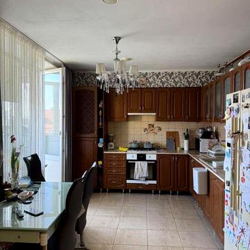 Дворівнева квартира в Ужгороді район суду
