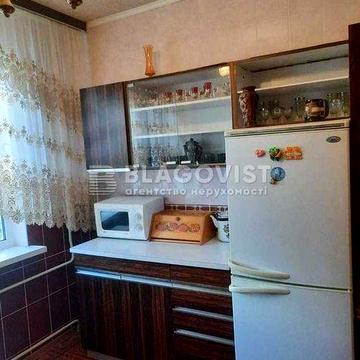 Продаж 3 к квартири на вул. Рейгана Рональда (Драйзера Теодора), 14/33