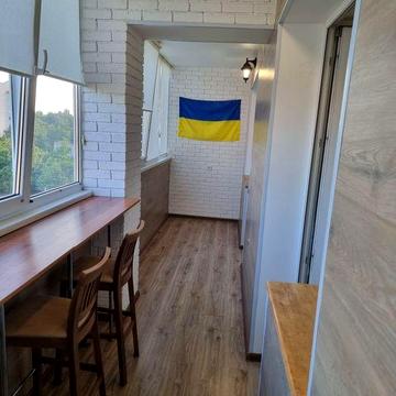 Продається двокімнатна простора квартира 73 кв. м.