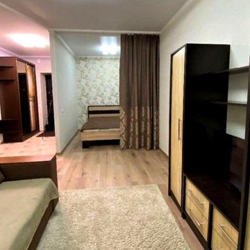 Здається квартира в новому ЖК з АГВ, меблями і технікою!!