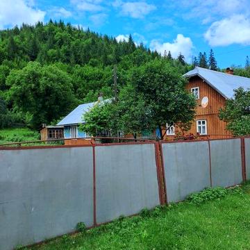 Продаж будинку, село Лопушна, Чернівецька область, 14 соток землі Вижницький район. Берегомет