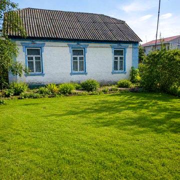 Продам 3-кім Будинок в Центрі смт. Немішаєве 12 соток. ГАЗ / Вода. Варшавська траса. 25км від Києва/ Програми фінансування - ТАК. Терміново!