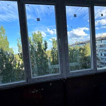Продам 2к квартиру левый берег 1 микрорайон Каменское чешка хорошая планировка 51 КВ м