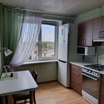 Продам 2к квартиру вул. Космонавтів, Придніпровськ