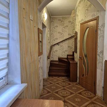 Продам компактний таунхауз в районі вулиць Сахарова та Заболотного