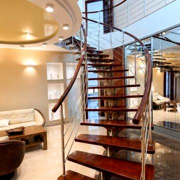 ЕКСКЛЮЗИВНА дворівнева РЕЗИДЕНЦІЯ 350 м² у самому центрі І КРОПИВНИЦЬКОГО