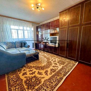 Продаж 3-кімнатної квартири 70.5 м² з косметичним ремонтом і 2 лоджіями | 10 поверх із 10. Червоної Калини 65 Троещина, ДЕРЖПРОГРАМИ!!!