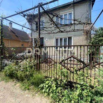 Продається будинок в м. Хуст