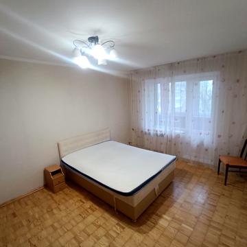 Миколи Бажана просп., 9