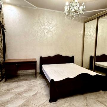 Продаю 2-х км. В Центрі міста