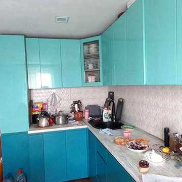 Продам простору 2-к квартиру 58м² в цегляному будинку (кухня 12м²), вул. Залютинська, 2 Є-відновлення