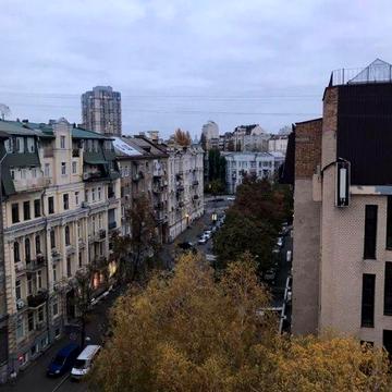 продаж 3-х кім квартири в Центрі,вул.Круглоуніверситетська,18/2