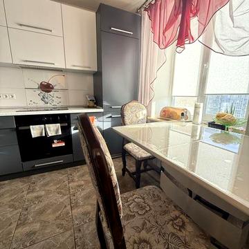 Продам 3 кімнатну кв. М. Харьковская